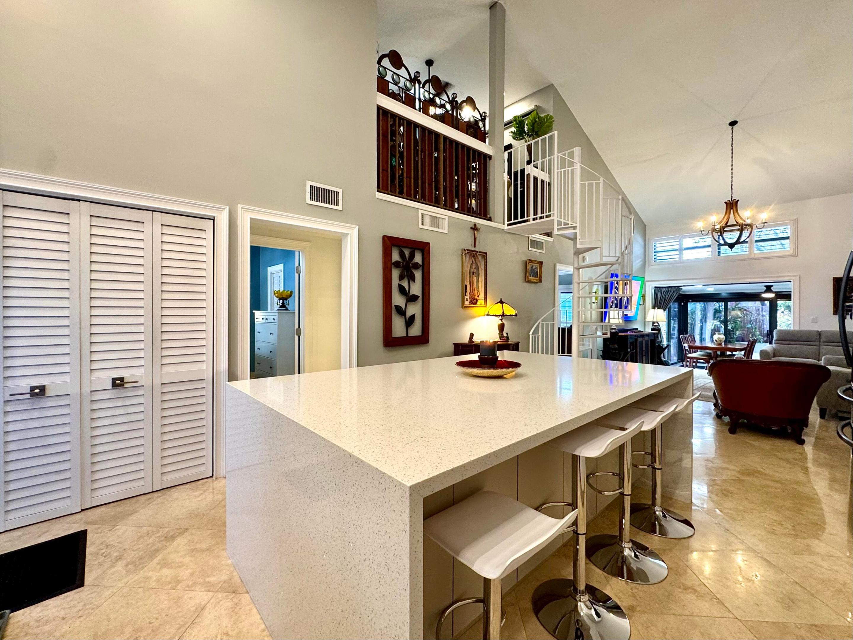 LOFTS OF OAKLAND - Residential