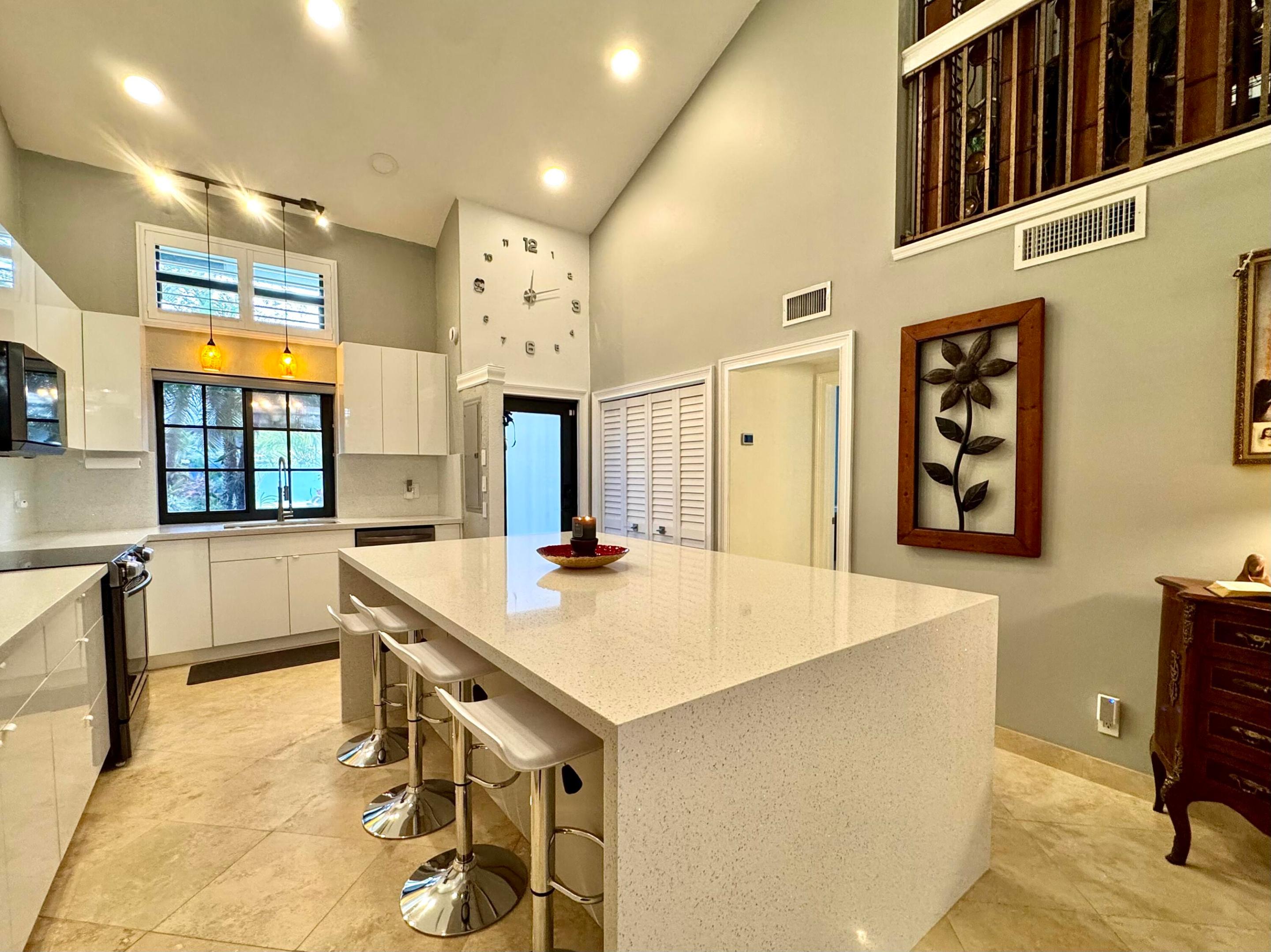 LOFTS OF OAKLAND - Residential