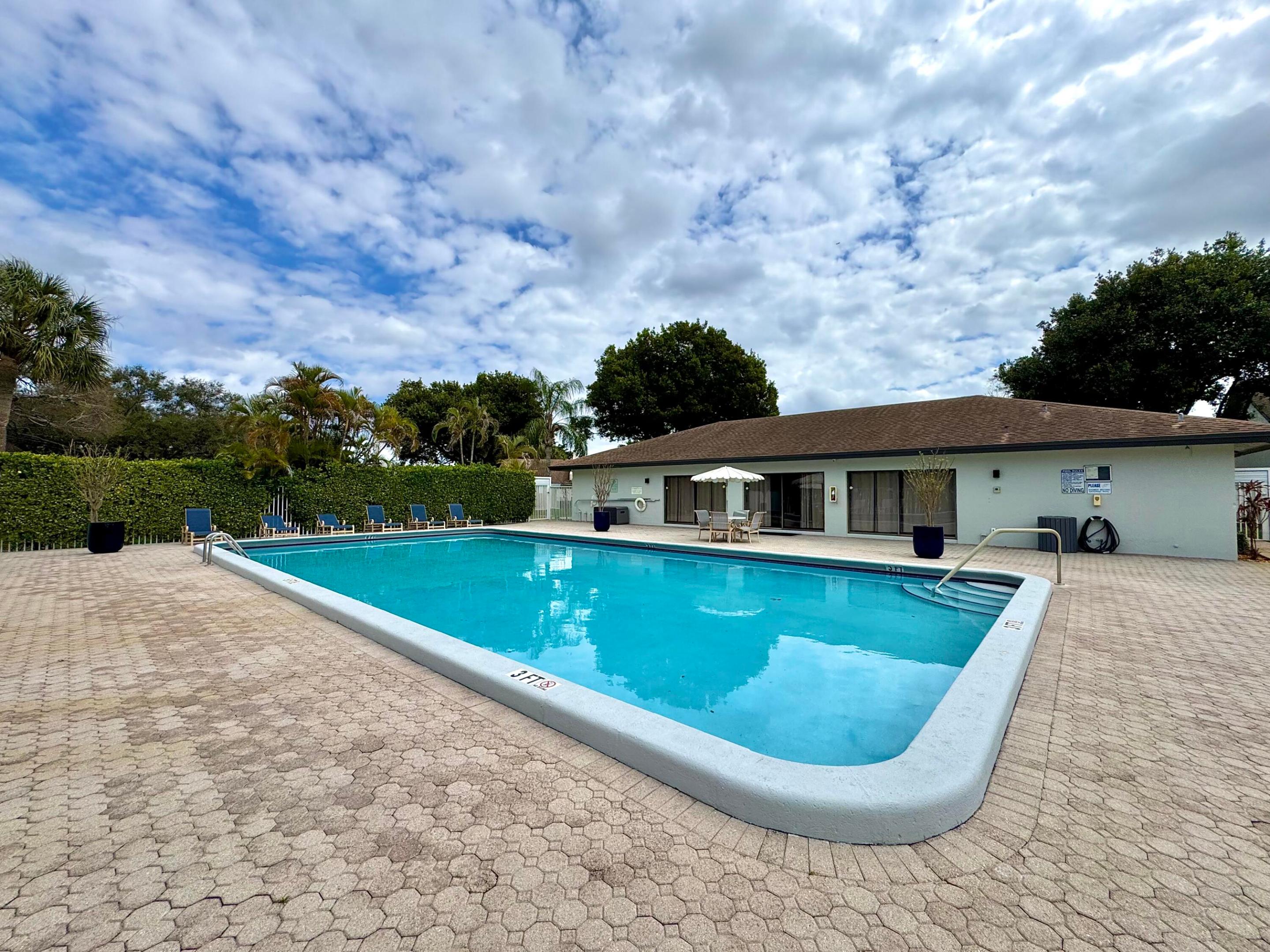 LOFTS OF OAKLAND - Residential