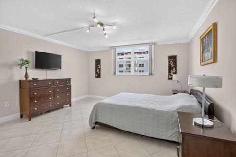Tiny photo for 1701 S OCEAN Drive #902, Hollywood, FL 33019 (MLS # B26075478)