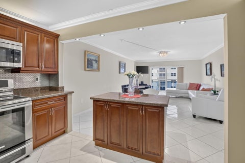 Tiny photo for 1701 S OCEAN Drive #902, Hollywood, FL 33019 (MLS # B26075478)