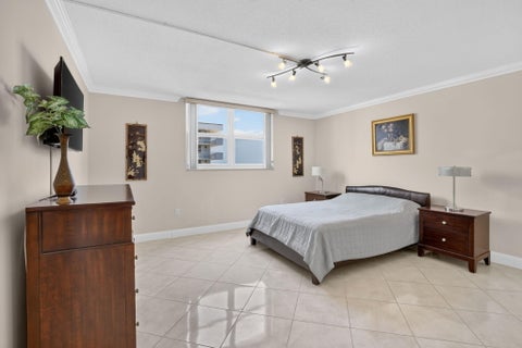 Tiny photo for 1701 S OCEAN Drive #902, Hollywood, FL 33019 (MLS # B26075478)