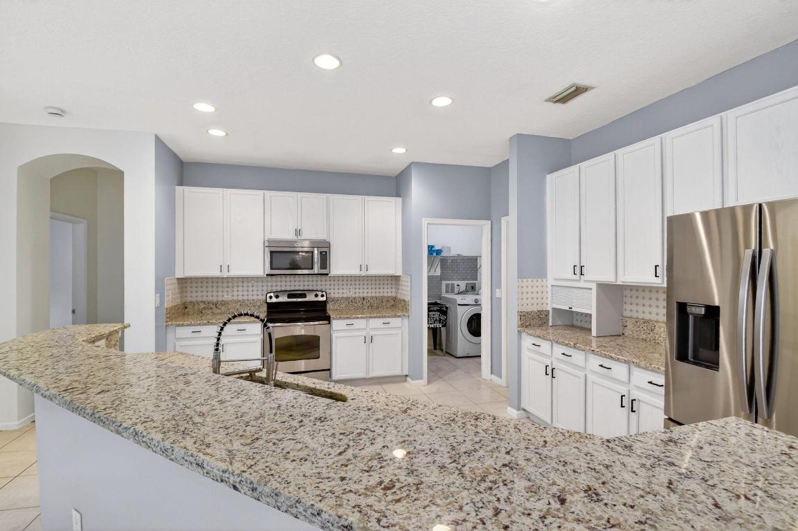 STONEHAVEN - Residential Lease