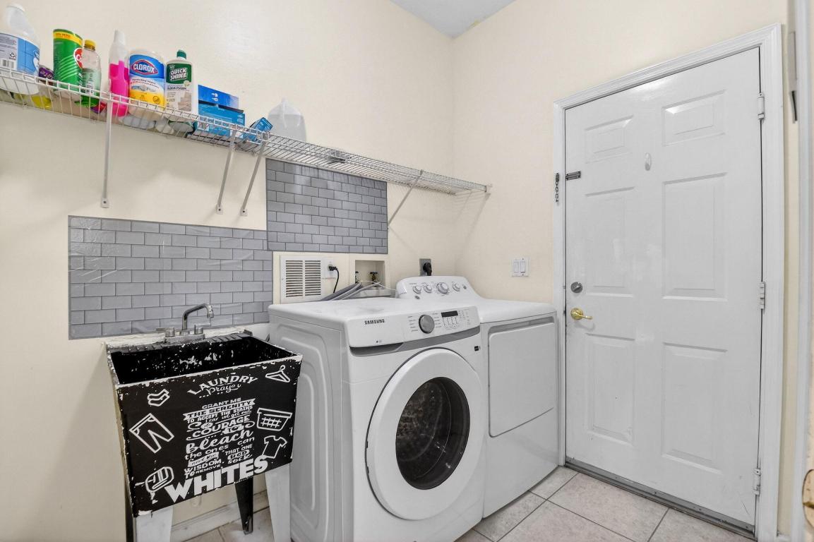 STONEHAVEN - Residential Lease