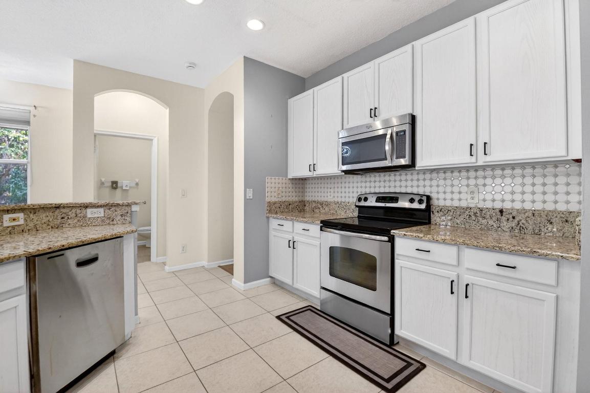 STONEHAVEN - Residential Lease