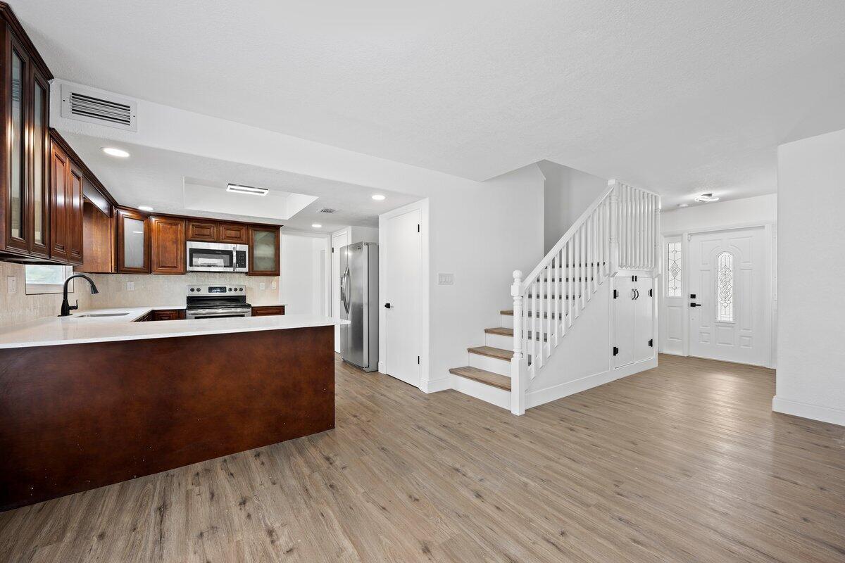 PORT ST LUCIE SECTION 13 - Residential Lease