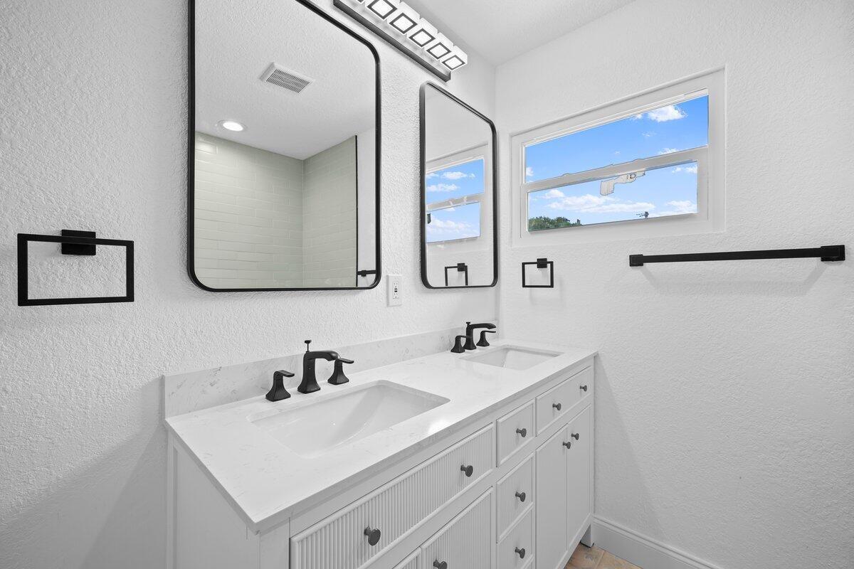 PORT ST LUCIE SECTION 13 - Residential Lease