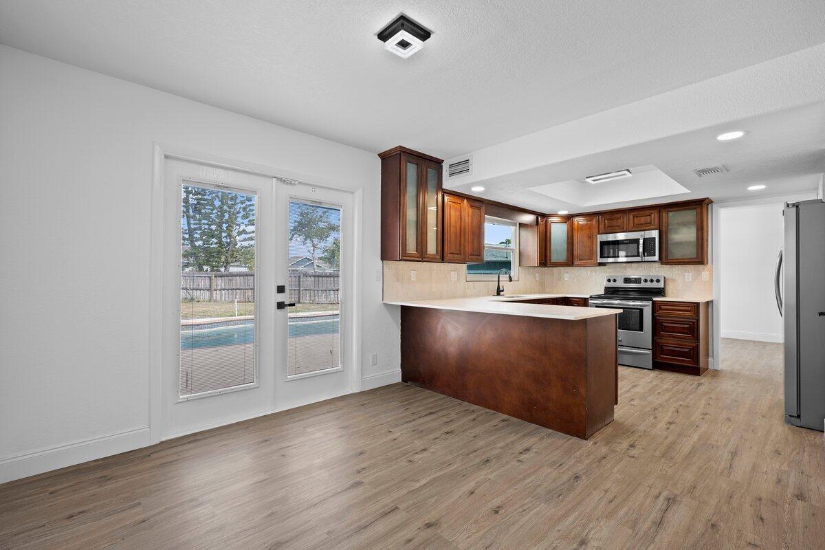 PORT ST LUCIE SECTION 13 - Residential Lease