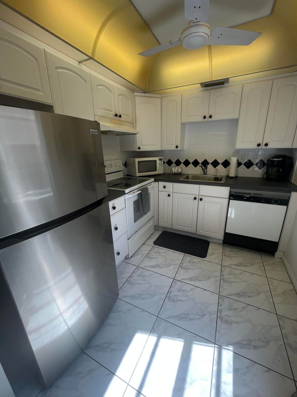 Photo of 2 Flanders A, Delray Beach, FL 33484 (MLS # R11168661)