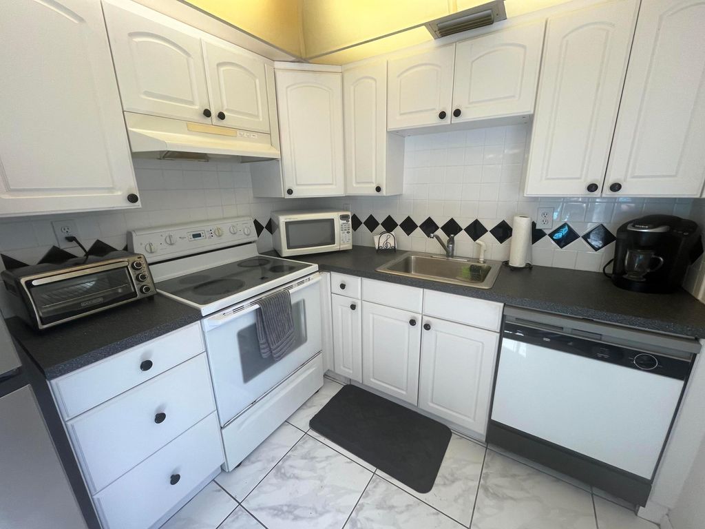 Photo of 2 Flanders A, Delray Beach, FL 33484 (MLS # R11168661)