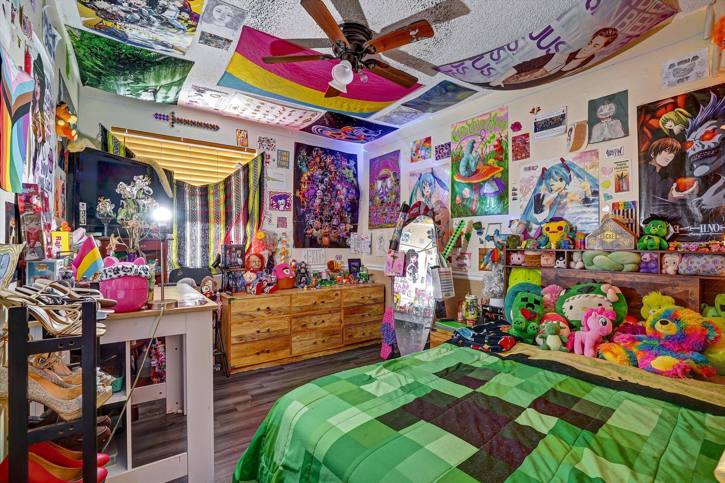 PEMBROKE POINTE SECTION THREE - Residential