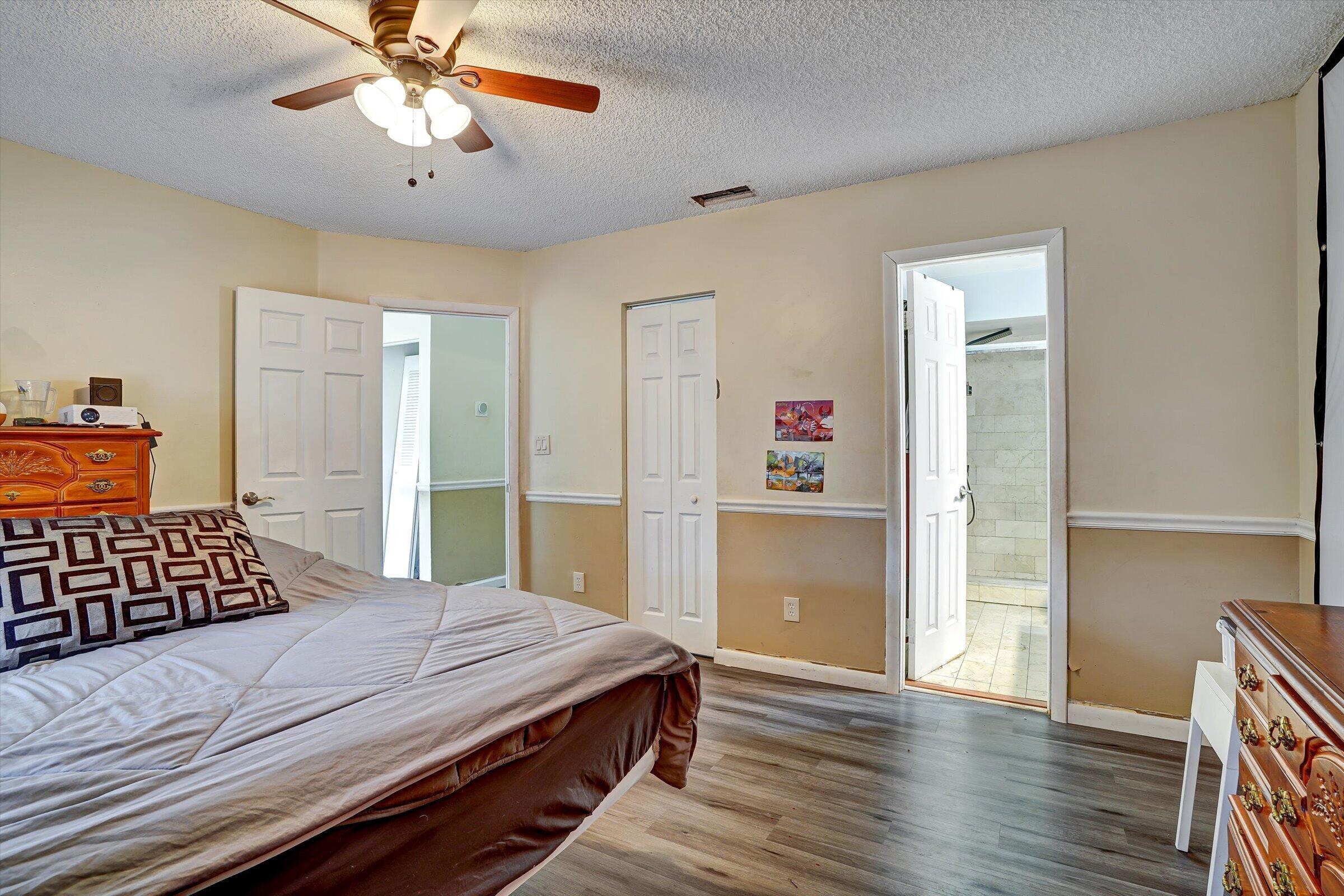 PEMBROKE POINTE SECTION THREE - Residential