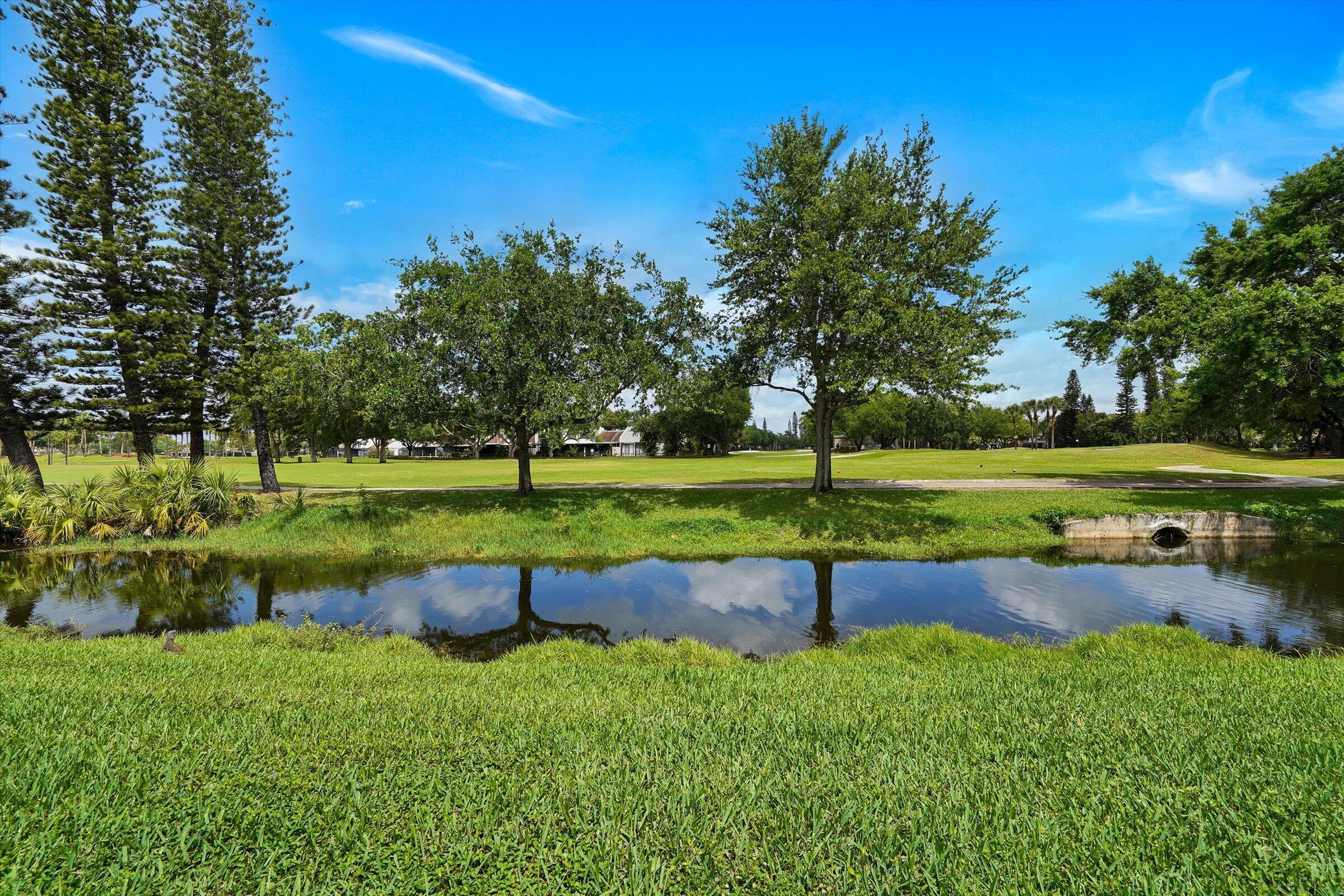 PEMBROKE POINTE SECTION THREE - Residential