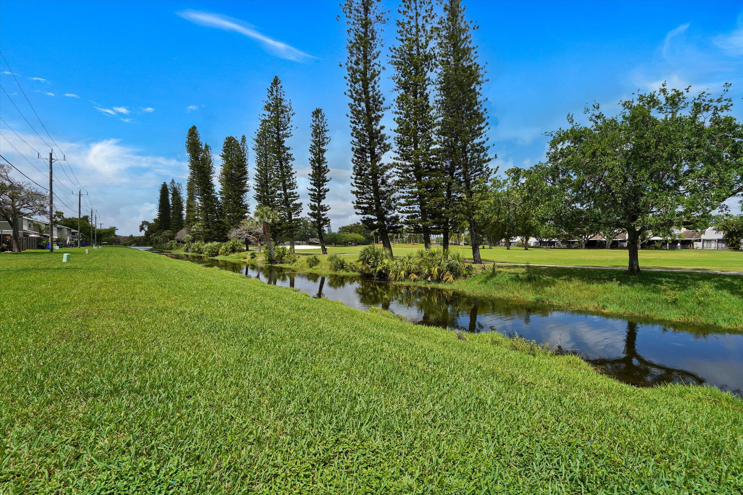 PEMBROKE POINTE SECTION THREE - Residential