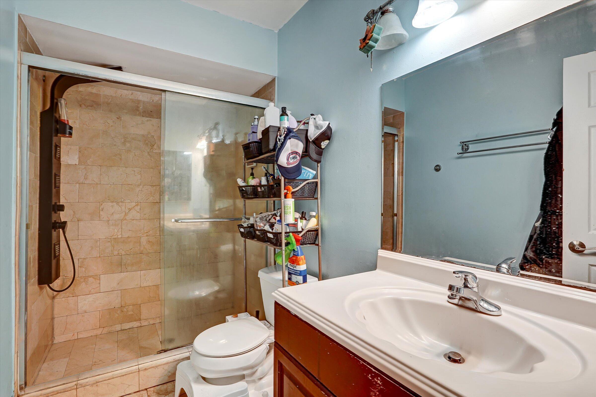 PEMBROKE POINTE SECTION THREE - Residential