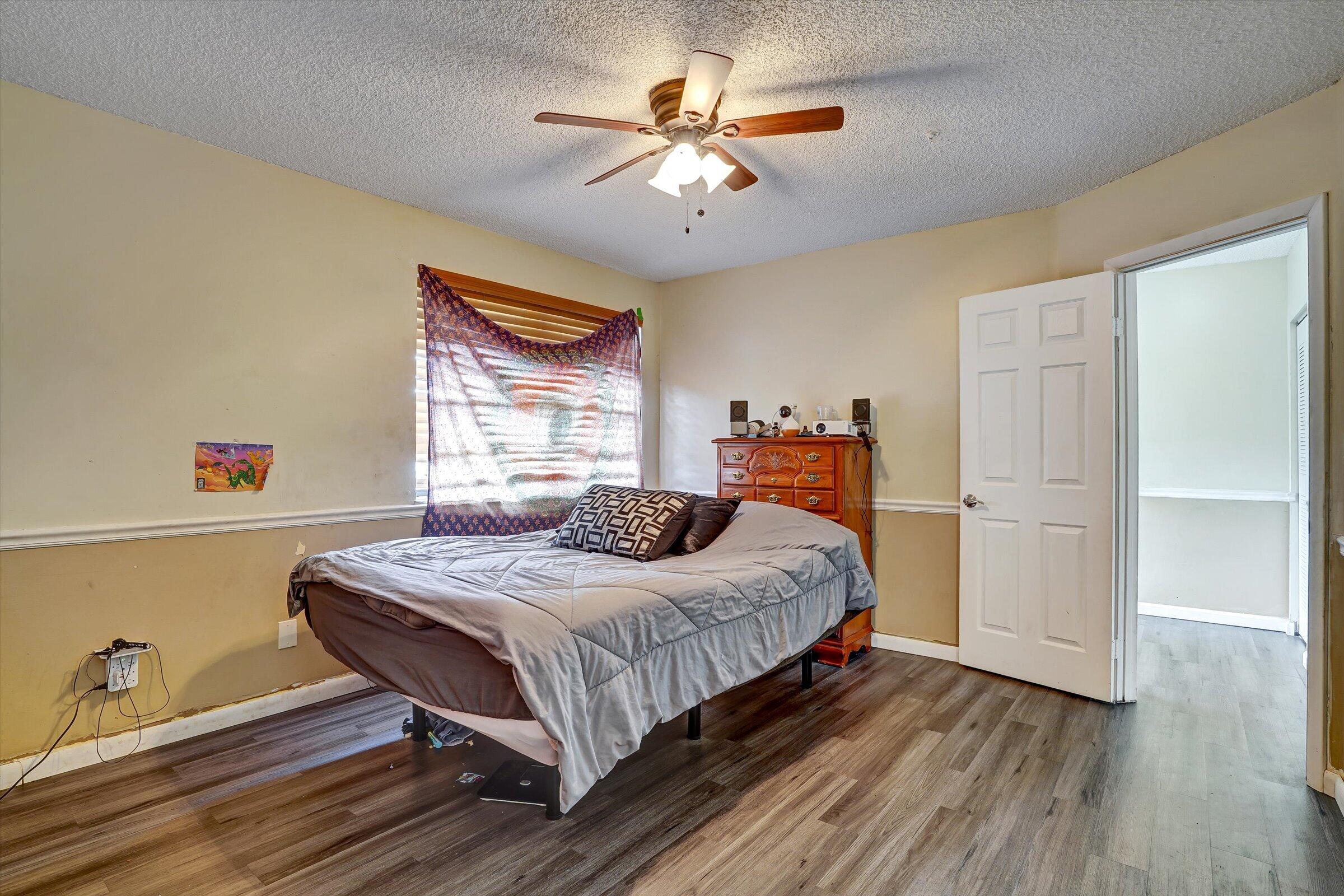 PEMBROKE POINTE SECTION THREE - Residential