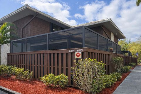 Photo of 604 SE Castle Court #D, Port Saint Lucie, FL 34952 (MLS # R11164878)