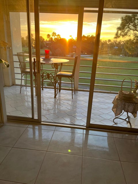 Tiny photo for 3871 VIA POINCIANA #402, Lake Worth, FL 33467 (MLS # B26089791)
