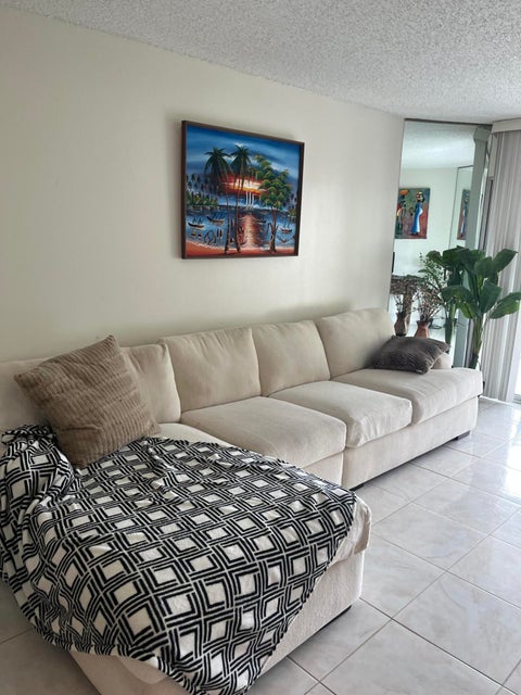 Tiny photo for 3871 VIA POINCIANA #402, Lake Worth, FL 33467 (MLS # B26089791)