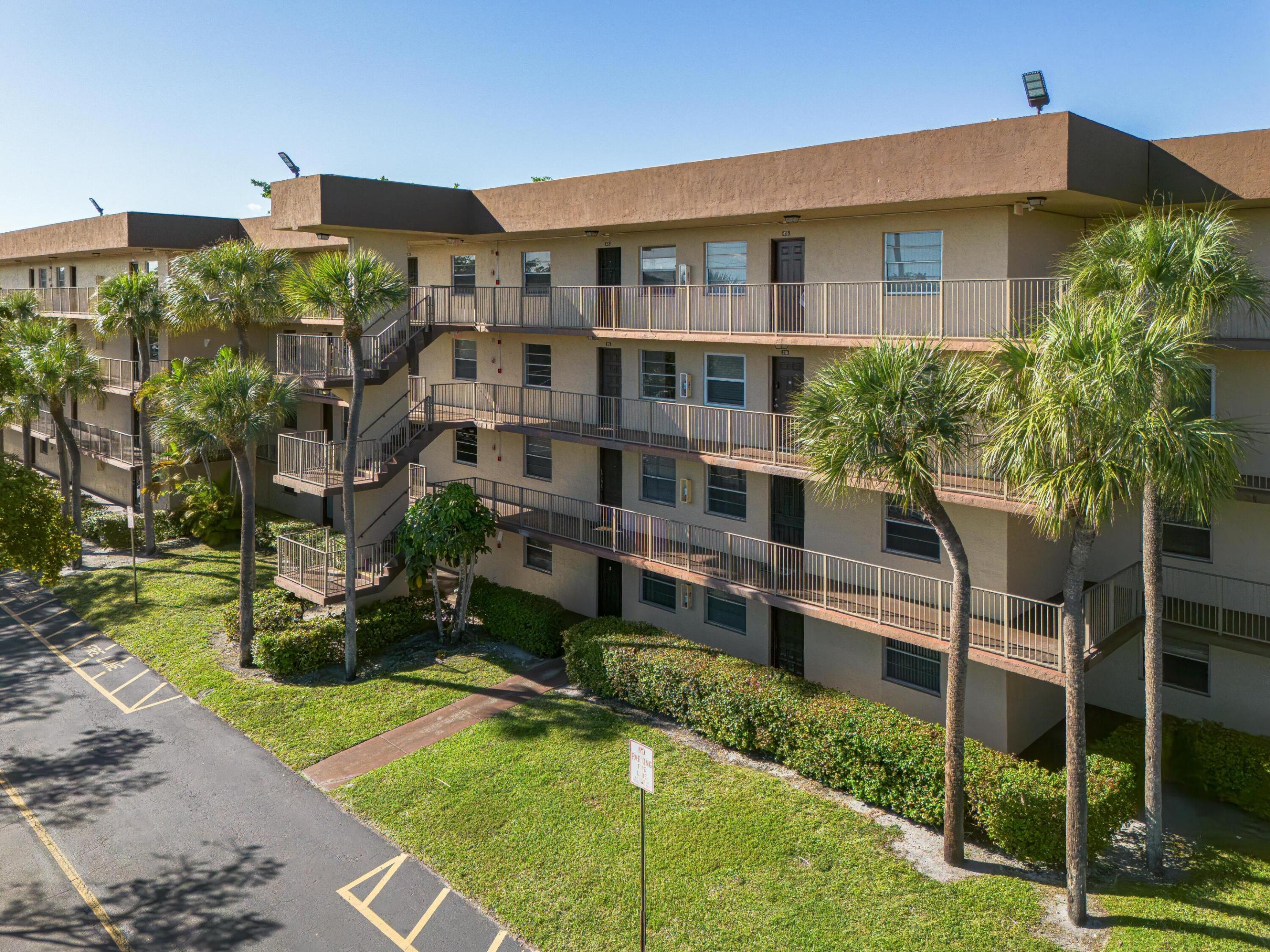 CYPRESS CHASE NORTH NO 4 CONDO - Residential