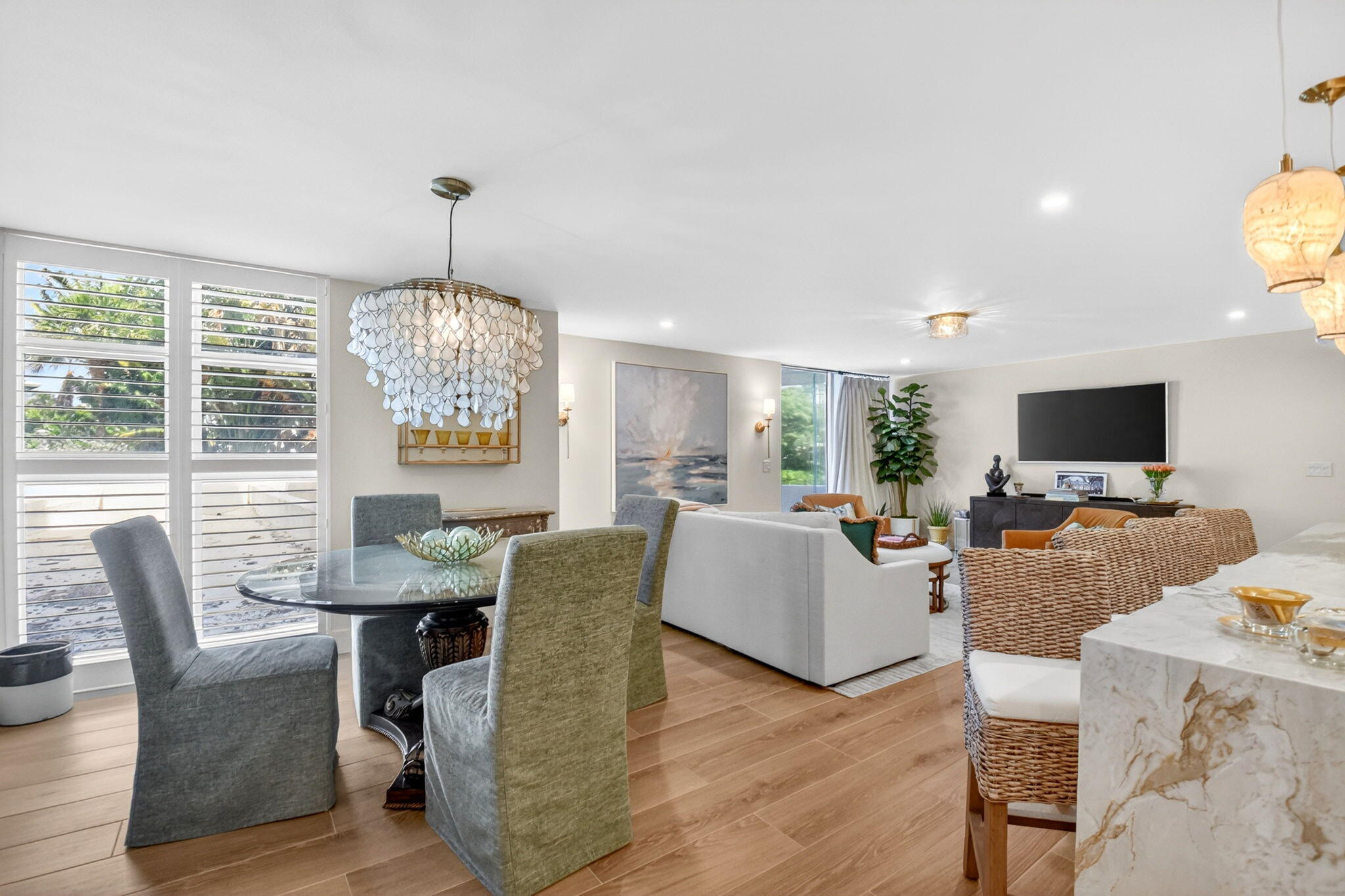 COASTAL HOUSE CONDO - Residential