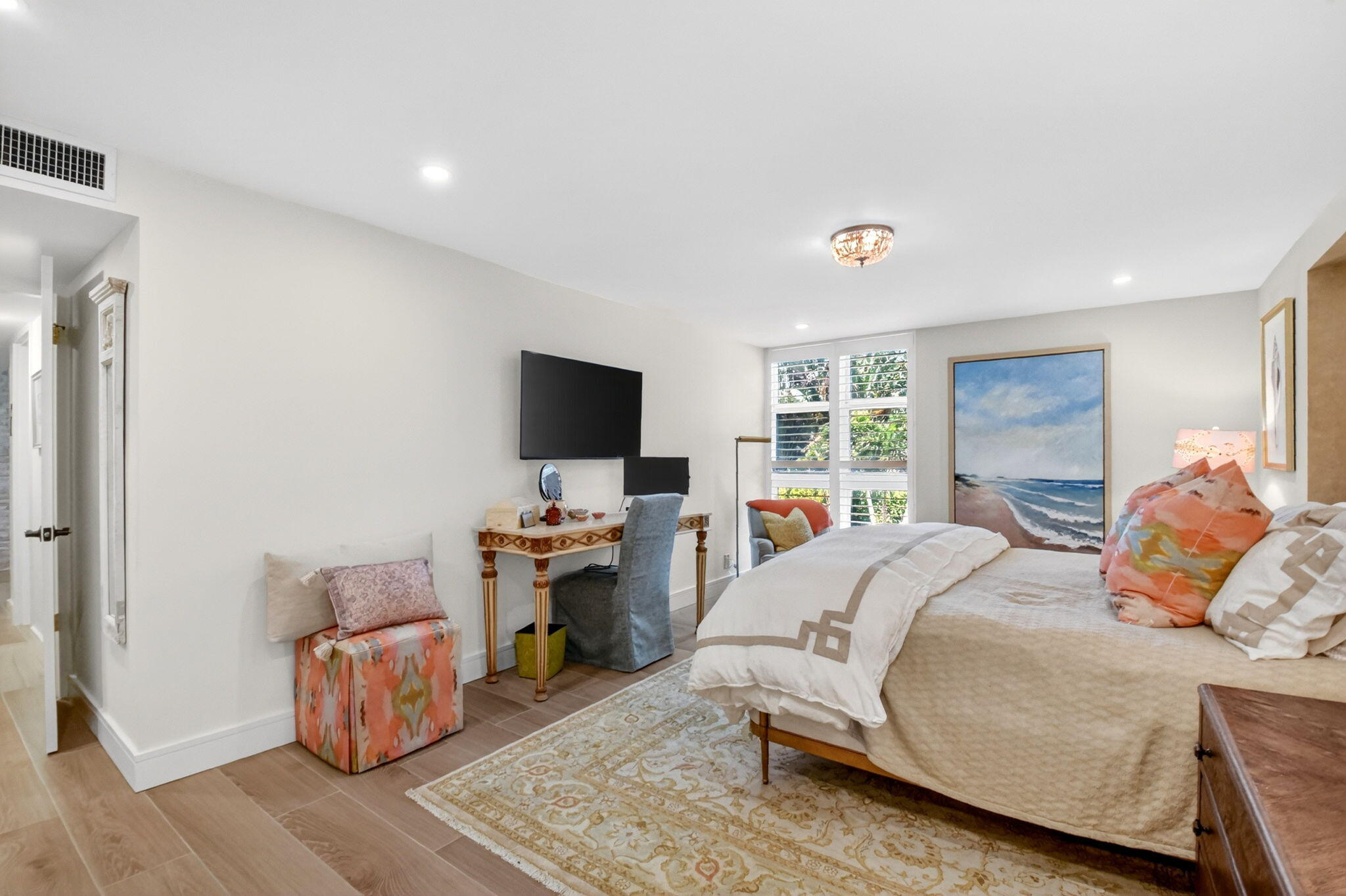 COASTAL HOUSE CONDO - Residential