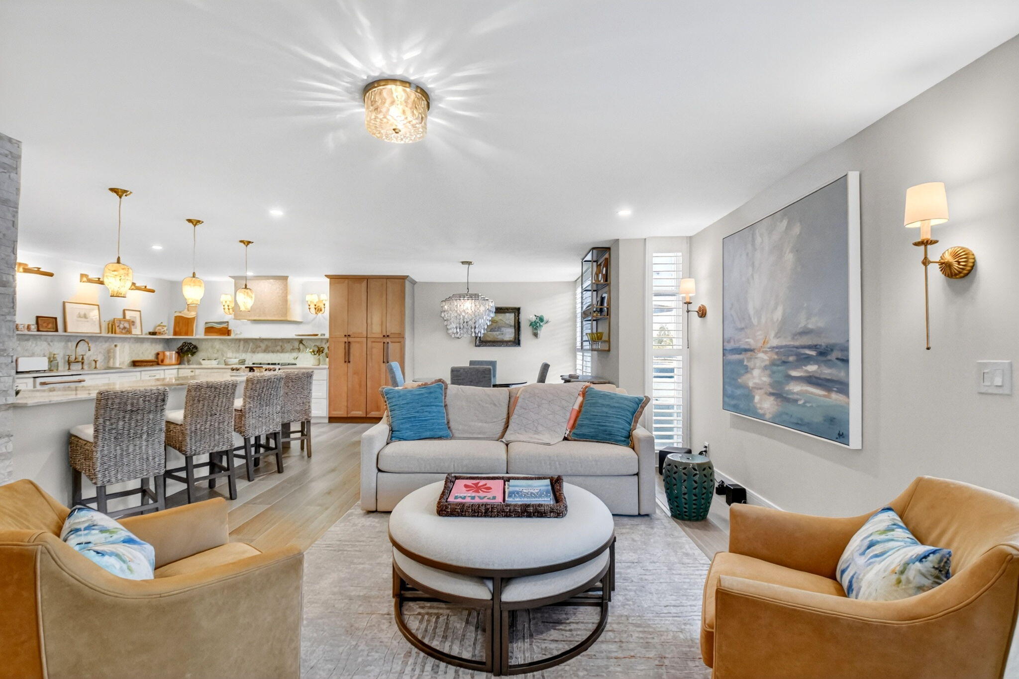 COASTAL HOUSE CONDO - Residential