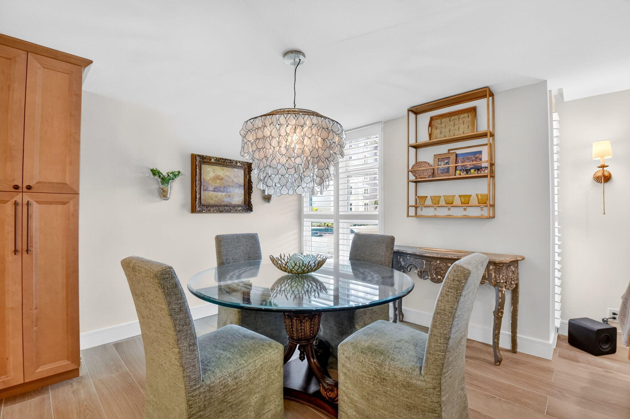 COASTAL HOUSE CONDO - Residential