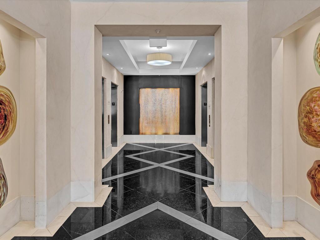 550 Okeechobee Boulevard 802