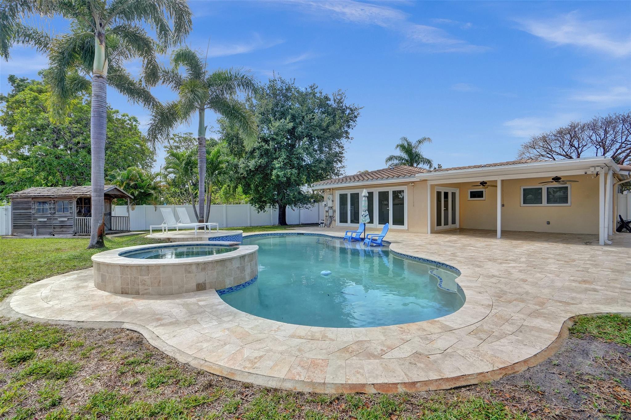 800 NE 48th St