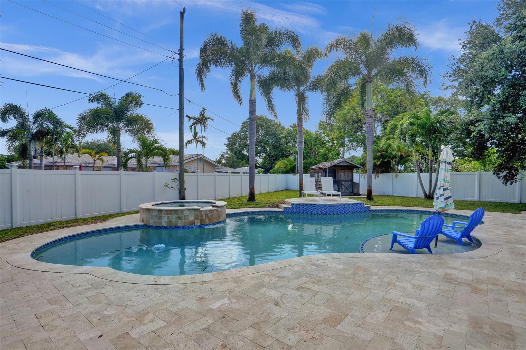 800 NE 48th St