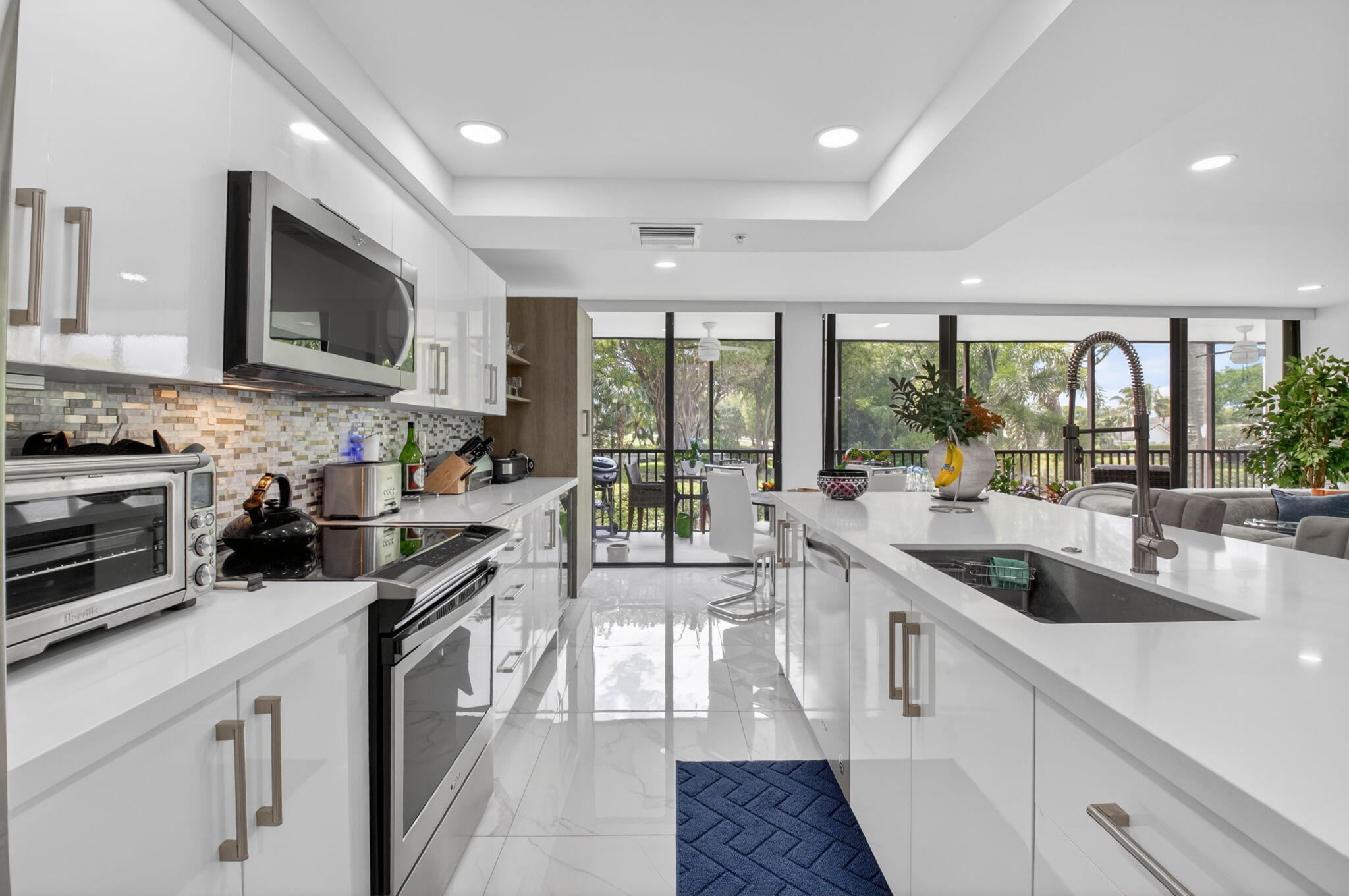 LAUREL OAKS & LAUREL OAKS CONDO - Residential