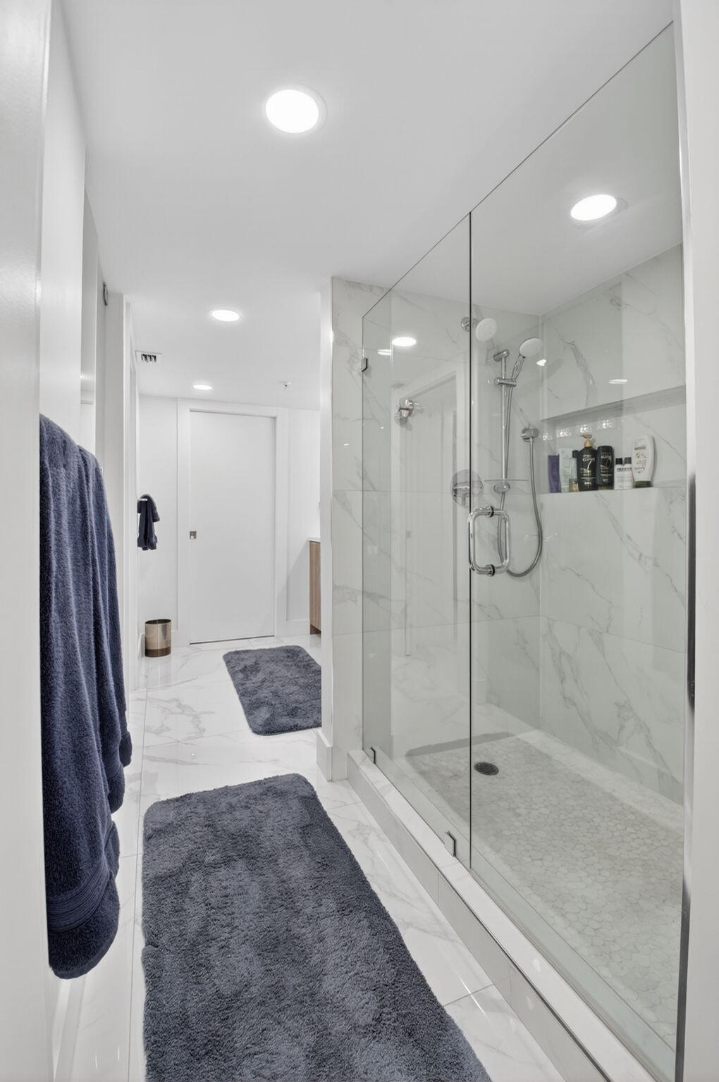 LAUREL OAKS & LAUREL OAKS CONDO - Residential