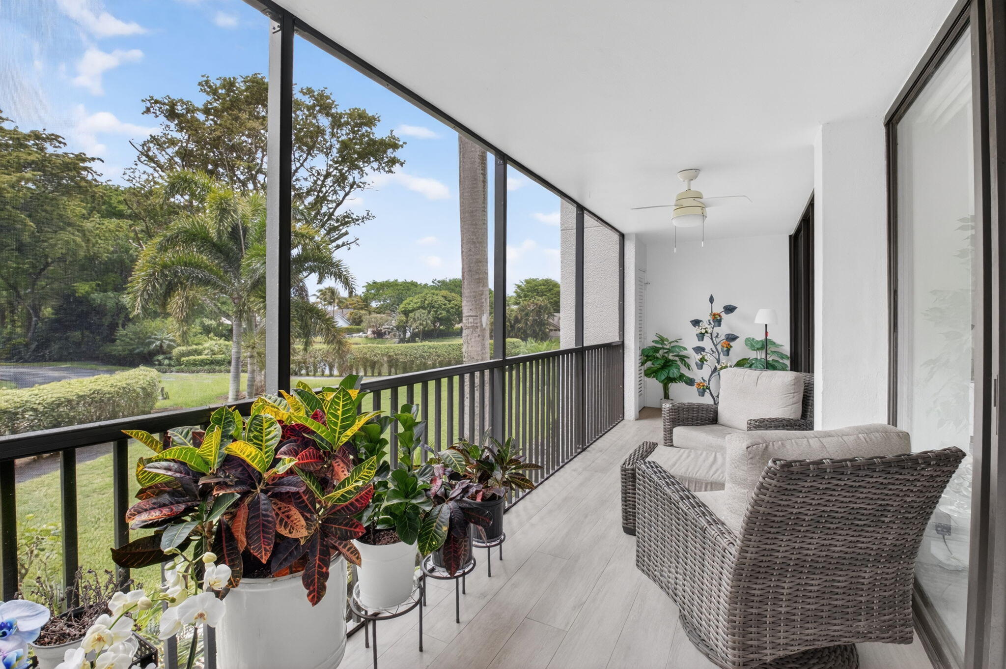 LAUREL OAKS & LAUREL OAKS CONDO - Residential