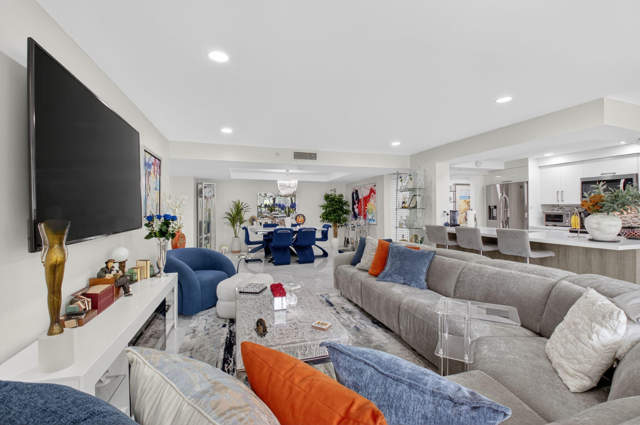 LAUREL OAKS & LAUREL OAKS CONDO - Residential