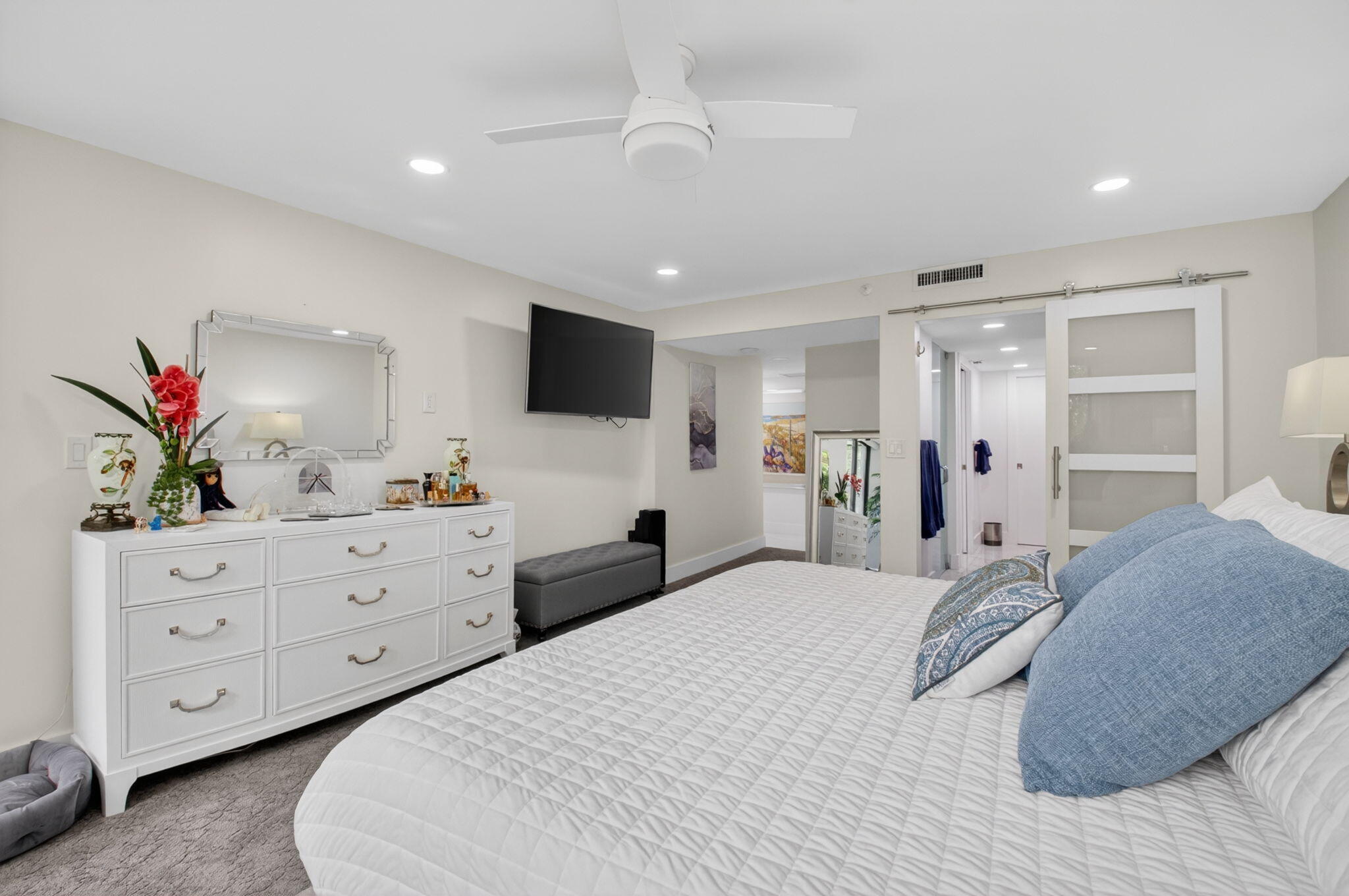 LAUREL OAKS & LAUREL OAKS CONDO - Residential