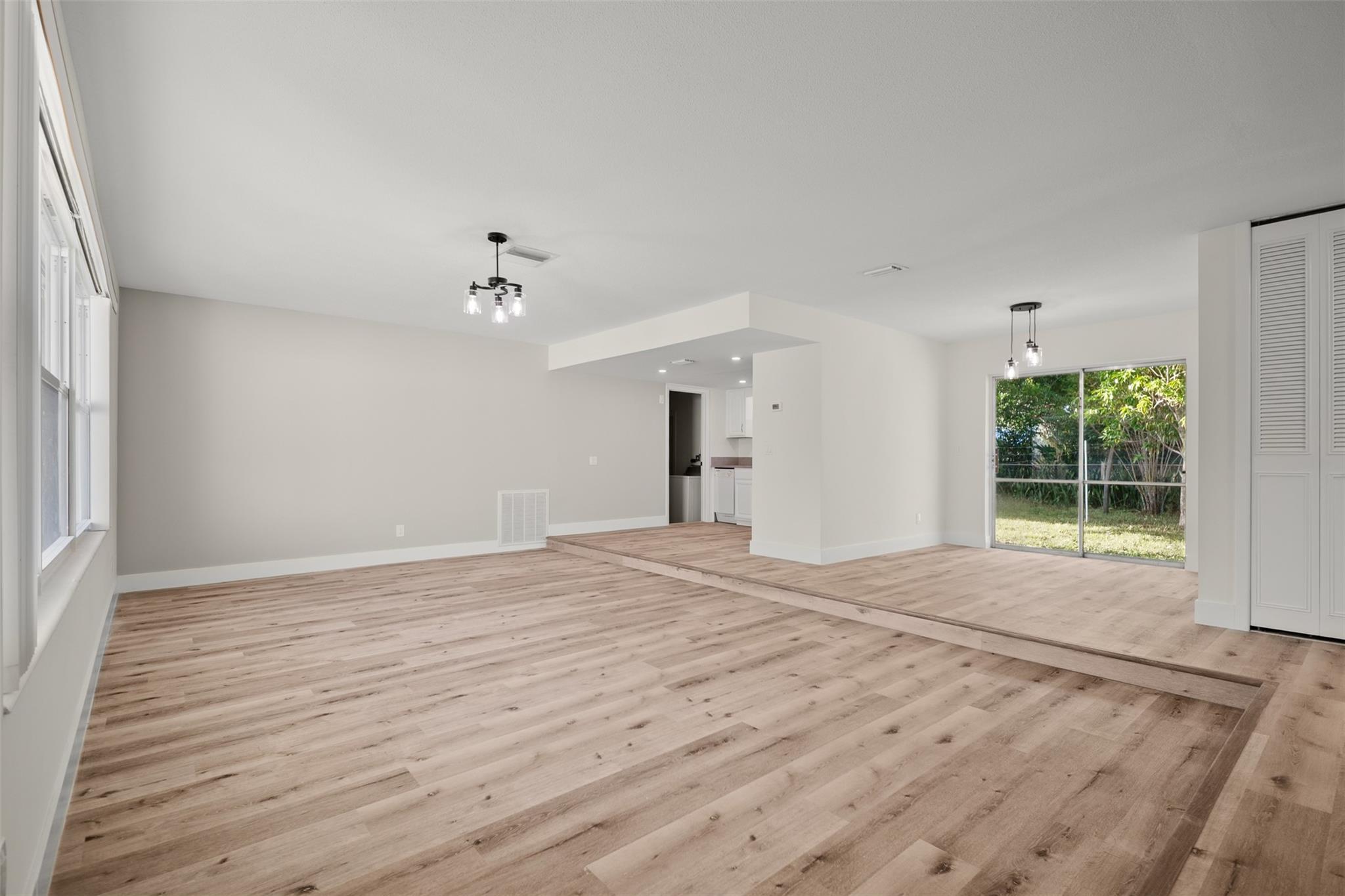 Ixora Park 7 - Residential