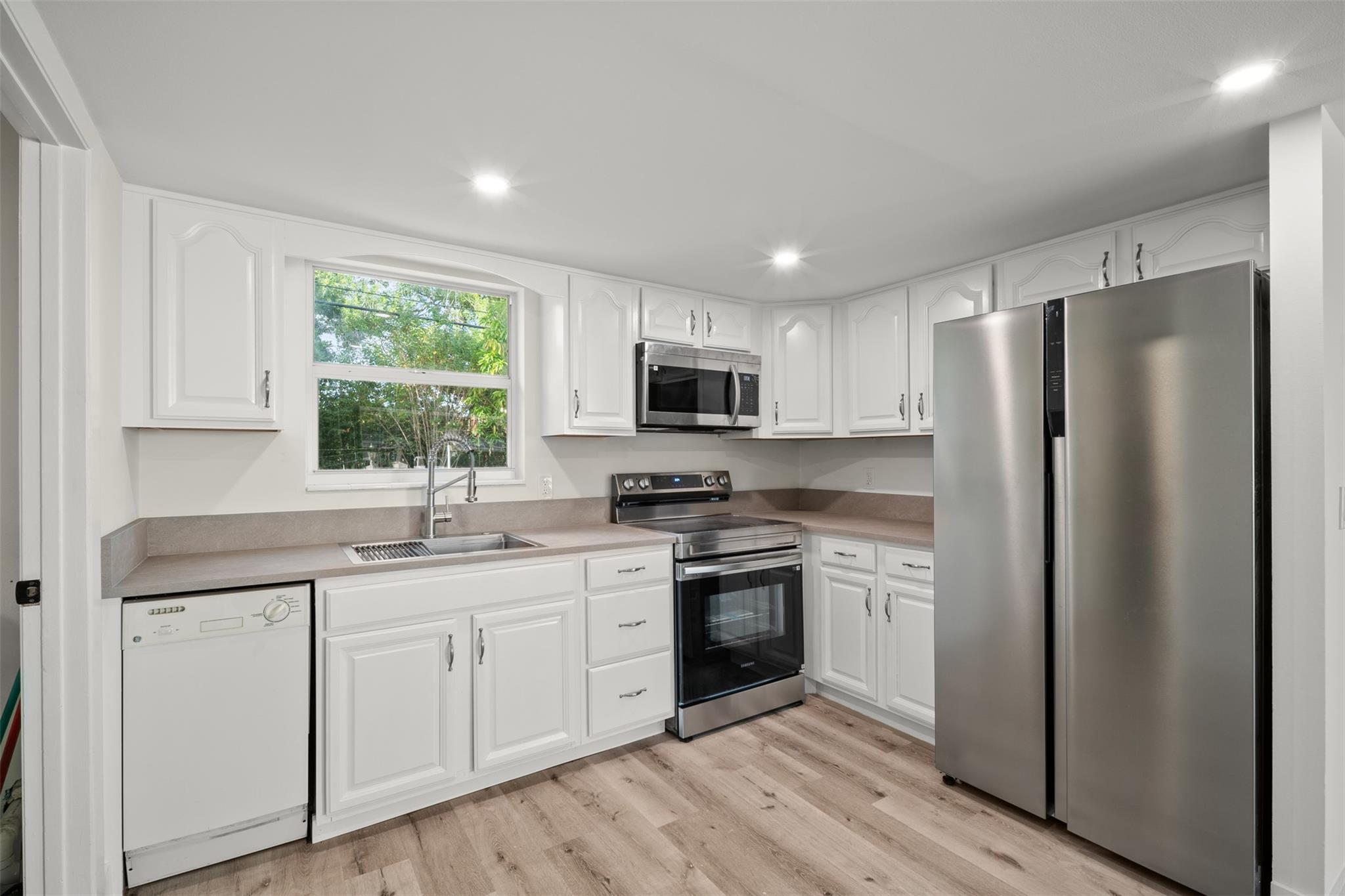 Ixora Park 7 - Residential