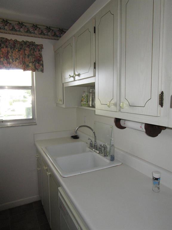 POINTE OVERLOOK CONDO - Residential