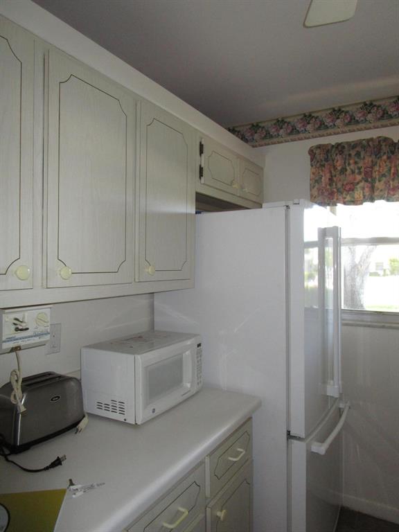 POINTE OVERLOOK CONDO - Residential