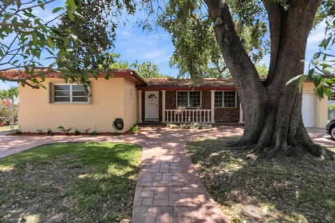 1100 Heron Ave, Miami Springs, FL MLS: F10503122