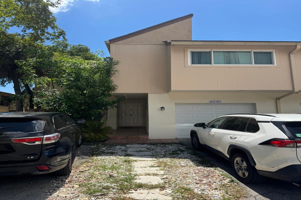 Photo of 8230 NW 9th Court #6, Plantation, FL 33324 (MLS # B26045546)