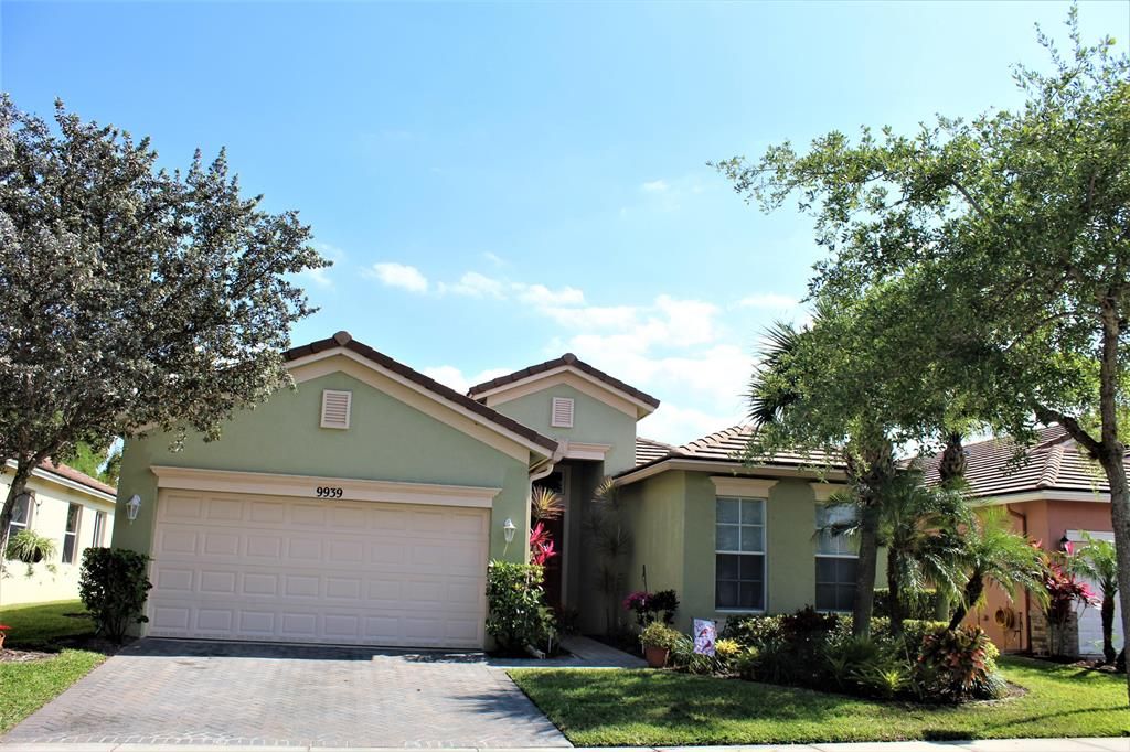 Photo of 9939 SW Chadwick Drive, Port Saint Lucie, FL 34987 (MLS # R10706425)