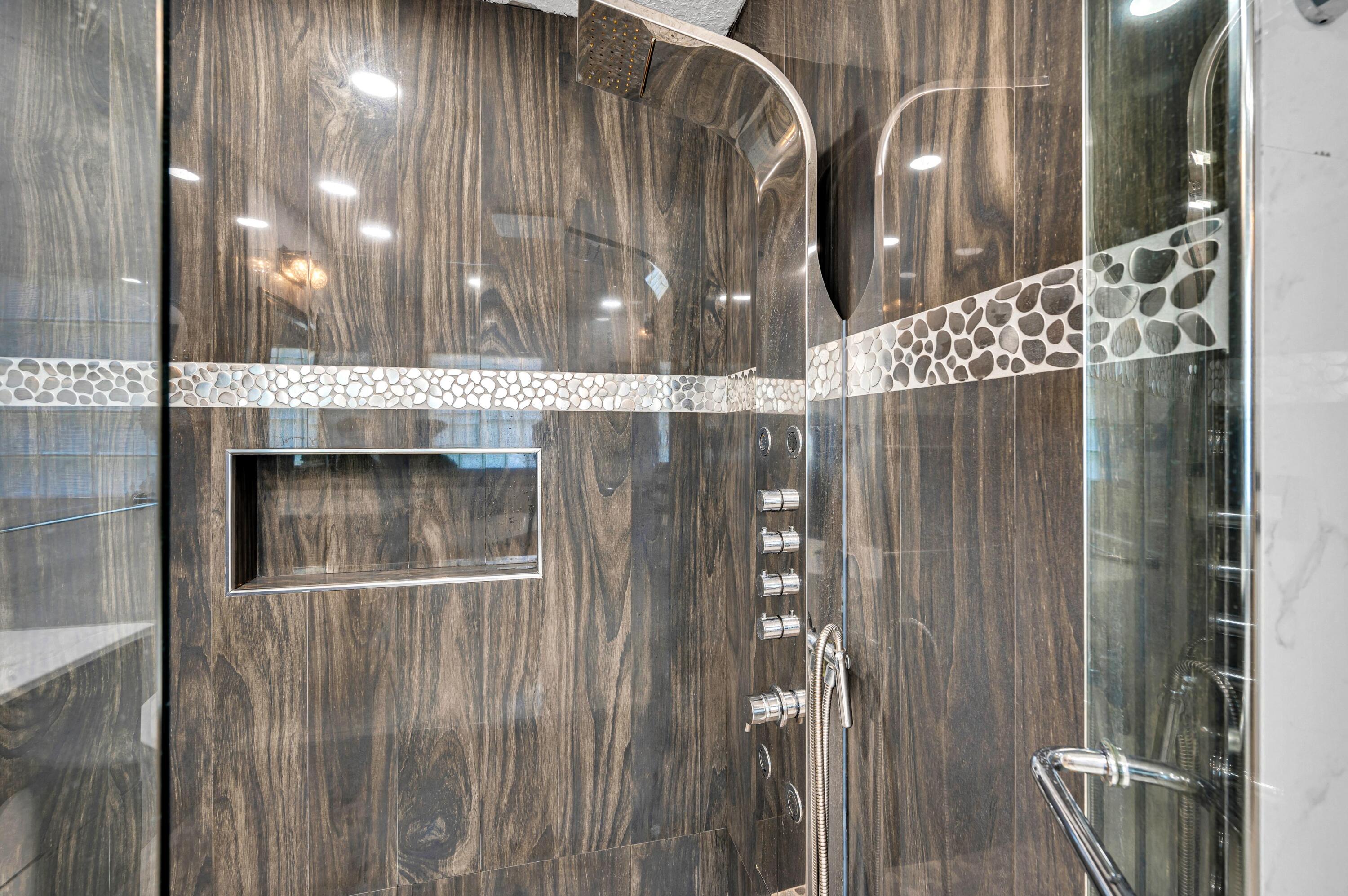 OAKWOOD HEIGHTS - Residential