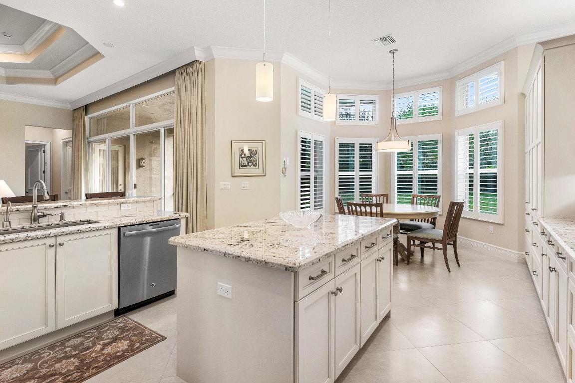 VALENCIA COVE - Residential