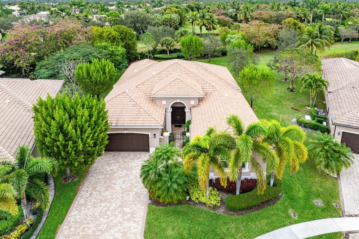 VALENCIA COVE - Residential