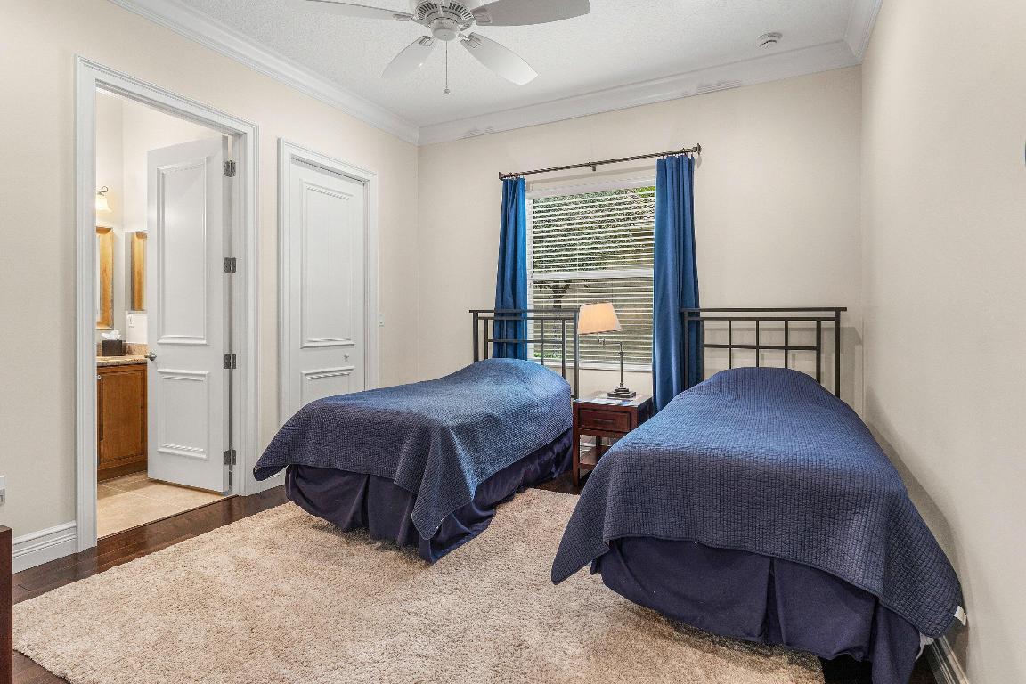 VALENCIA COVE - Residential