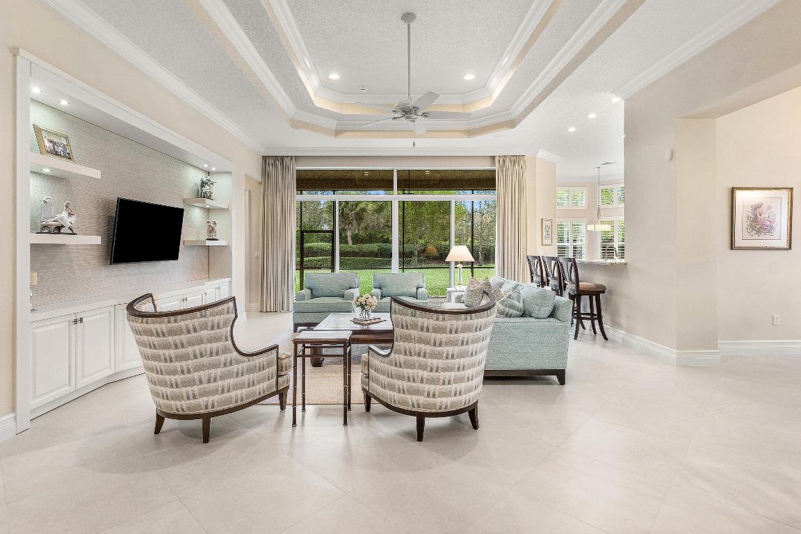 VALENCIA COVE - Residential