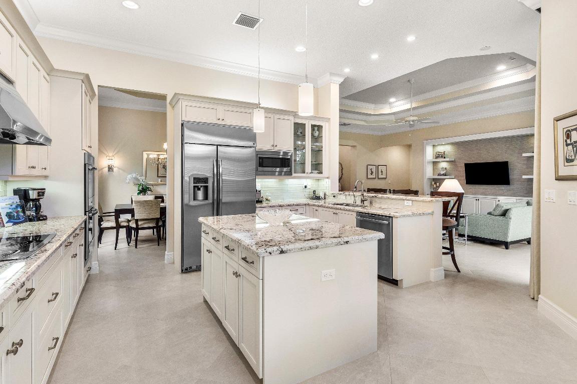 VALENCIA COVE - Residential