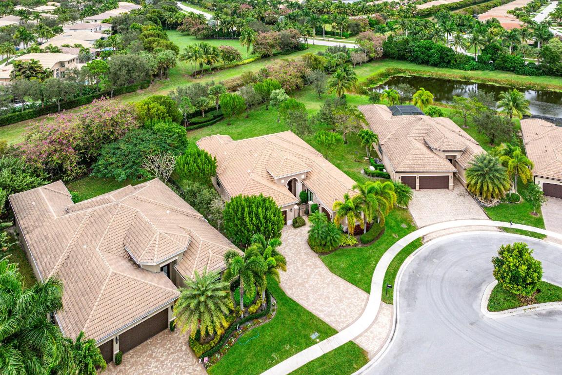 VALENCIA COVE - Residential